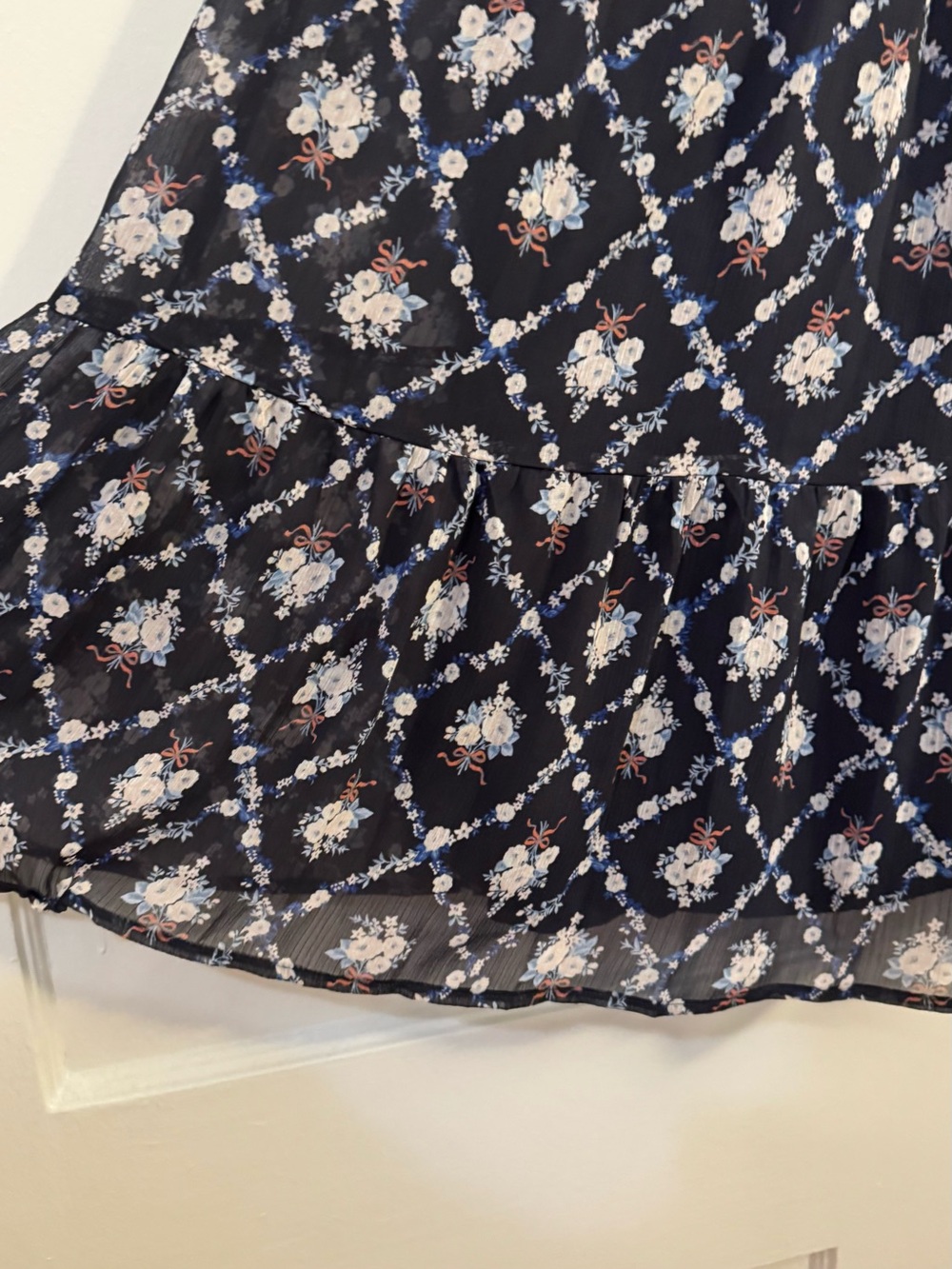 LC Lauren Conrad Smocked Midi Dress Ditsy Floral Ribbon Print NWT - Picture 4 of 6